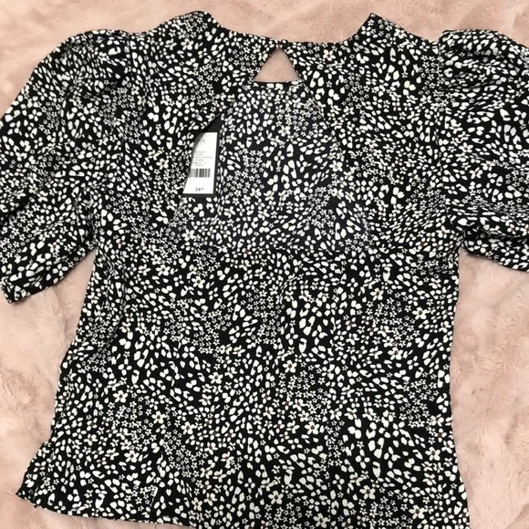 Top - Picture 2 of 5